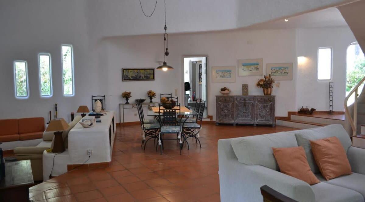 Villa Pinhal- Beautiful Villa Located In Quiet Area Quarteira Buitenkant foto